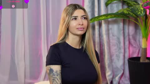 Snapshot of evasparks_ chatting on 06-29-26, 01:12 Eva online show from 06-29-26, 01:12