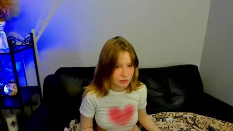 Snapshot of evastevs chatting on 12-19-24, 07:51 Eva online show from 12-19-24, 07:51