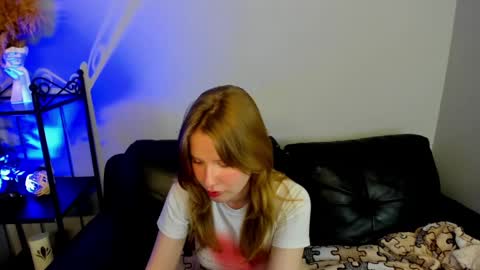 Snapshot of evastevs chatting on 12-20-24, 12:41 Eva online show from 12-20-24, 12:41