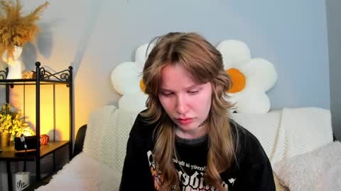 Snapshot of evastevs chatting on 02-15-25, 04:03 Eva online show from 02-15-25, 04:03