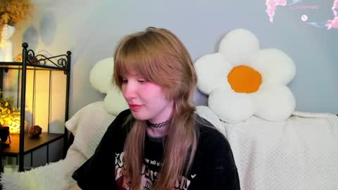 Snapshot of evastevs chatting on 02-16-25, 11:26 Eva online show from 02-16-25, 11:26