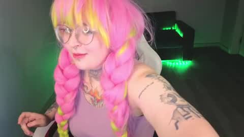 Snapshot of evathewitcher chatting on 06-29-26, 01:01 EvaTheWitcher online show from 06-29-26, 01:01