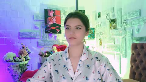 Snapshot of evathopson chatting on 02-19-25, 07:16 Eva  next stream -  - 1600 UTC2000  online show from 02-19-25, 07:16