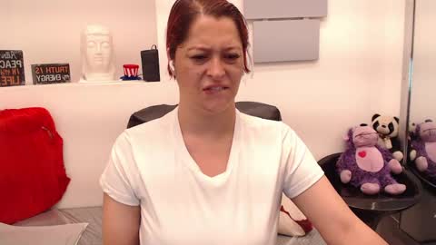 Eva Twiss online show from 04-24-26, 12:29