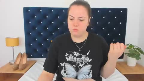 Eva online show from 02-18-25, 09:43