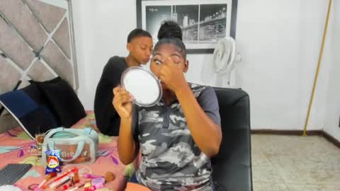 Eva And Emmanuel online show from 04-01-26, 01:41