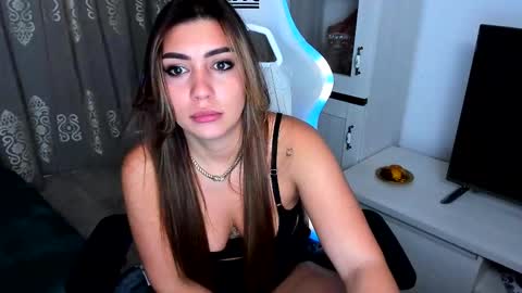 eveeevian online show from 02-21-25, 05:09