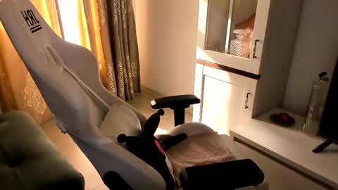 eveeevian online show from 03-05-25, 01:39