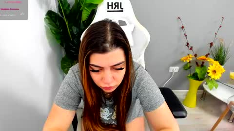 eveeevian online show from 04-23-26, 11:53