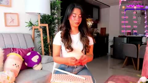 Snapshot of eveekendal_ chatting on 09-29-25, 03:28  Eve  online show from 09-29-25, 03:28