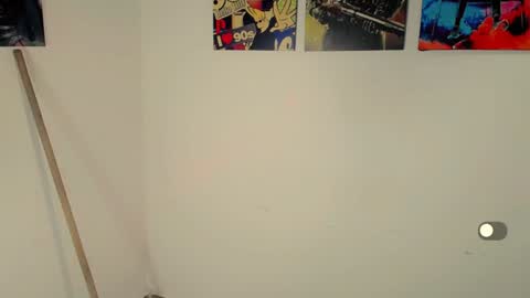 Snapshot of evelin_shy chatting on 12-15-24, 11:23 Evelin online show from 12-15-24, 11:23