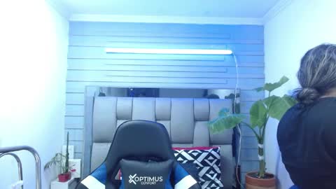 evelin zaens online show from 05-08-26, 05:24