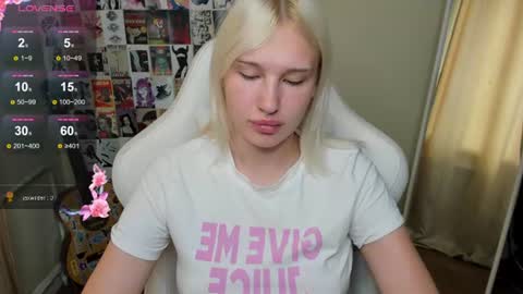 Evelina online show from 06-13-26, 01:58
