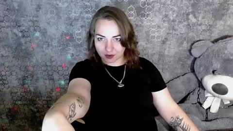 Lydia online show from 11-15-25, 05:16