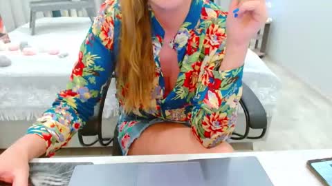 evelove online show from 05-18-26, 03:40