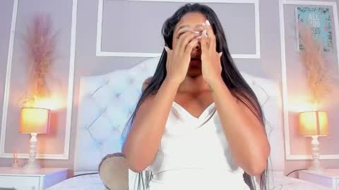 Snapshot of evelyn__ebony chatting on 12-29-24, 01:45 evelyn ebony online show from 12-29-24, 01:45