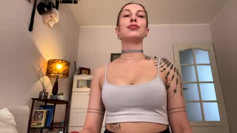 Evelyn Charm online show from 05-26-26, 12:12