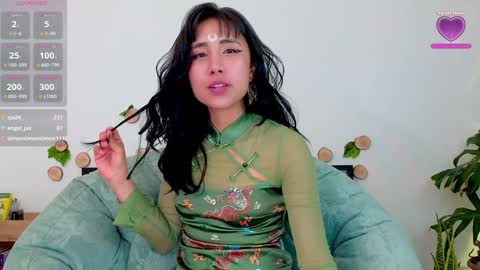 Snapshot of evelyn_chelle chatting on 12-25-24, 02:57 Im Eve or Chelle Next Stream 191224 online show from 12-25-24, 02:57