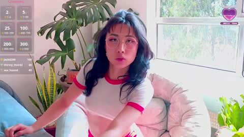 Snapshot of evelyn_chelle chatting on 01-07-25, 07:59 Im Eve or Chelle Next Stream 191224 online show from 01-07-25, 07:59