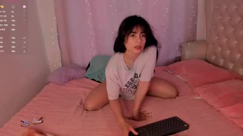 Snapshot of evelyn_evelyn chatting on 03-03-25, 03:20 evelyn evelyn online show from 03-03-25, 03:20