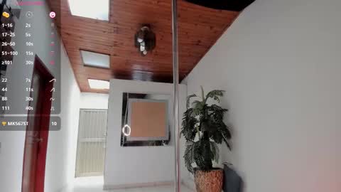 Snapshot of evelyn_evelyn chatting on 09-24-25, 05:27 evelyn evelyn online show from 09-24-25, 05:27