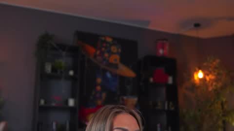 Evelyn online show from 04-17-26, 06:11