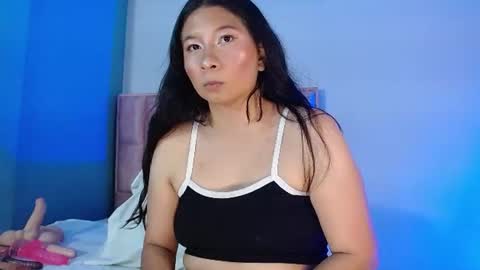 Snapshot of evelyn_flores1 chatting on 07-07-26, 03:20 online show from 07-07-26, 03:20