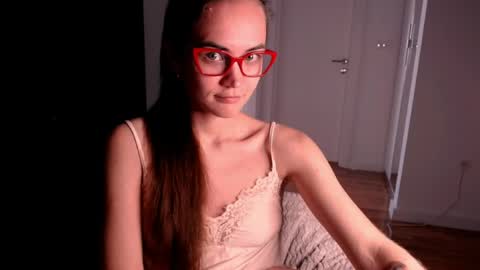 Evelyn online show from 04-23-26, 09:41