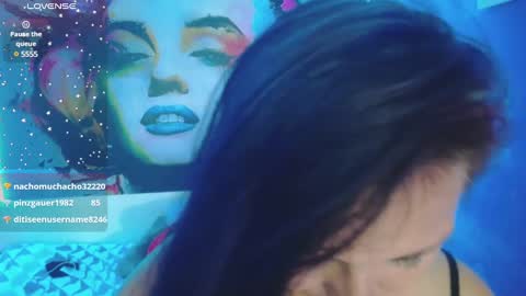 Juliana online show from 01-13-25, 01:13