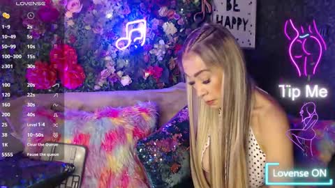 Snapshot of evelynagrey chatting on 02-03-25, 02:58 EvelynaGrey online show from 02-03-25, 02:58