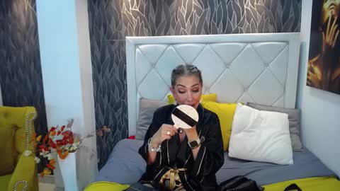 Snapshot of evelynagrey chatting on 02-24-25, 02:19 EvelynaGrey online show from 02-24-25, 02:19