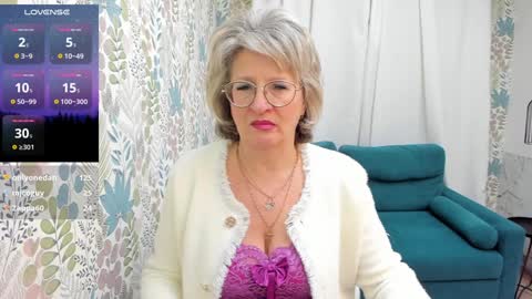 Evelyn online show from 12-18-24, 11:24