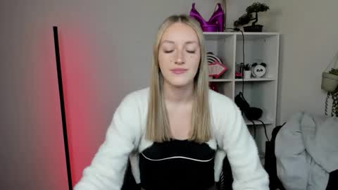 evelynblond online show from 03-12-26, 01:50