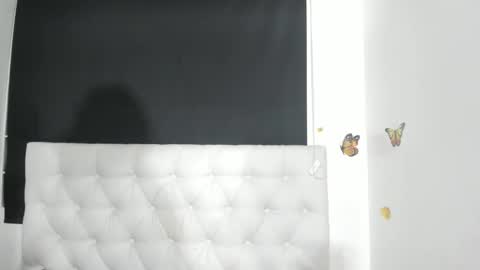 Snapshot of evelynesex chatting on 10-12-25, 02:10 Evelyne online show from 10-12-25, 02:10