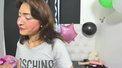 Evelyne online show from 03-19-26, 02:59