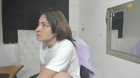 Evelyne online show from 06-13-26, 03:48