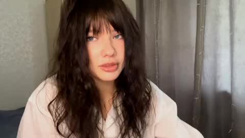 Snapshot of evelynhudson chatting on 05-29-26, 08:01 Evelyn Velvet online show from 05-29-26, 08:01