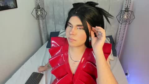 evelynn smith online show from 12-13-24, 01:22