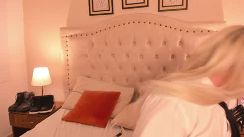 evelynn smith online show from 01-04-25, 11:06