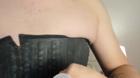 evelynn smith online show from 01-11-25, 08:21