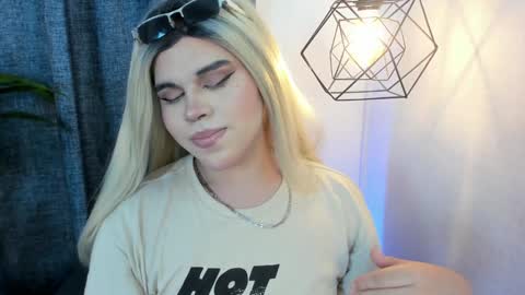 evelynn smith online show from 01-18-25, 07:58