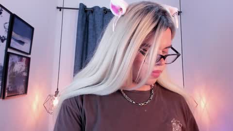 evelynn smith online show from 01-31-25, 01:11