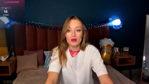 Evelyn online show from 10-05-25, 01:37