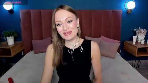 Evelyn online show from 11-30-25, 01:31