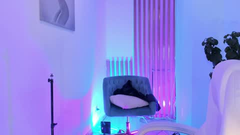 Evelyn Woods online show from 12-04-24, 10:35