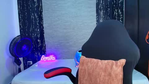 evelin 3 online show from 02-11-26, 08:47