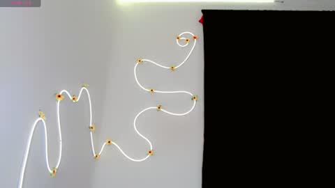 Snapshot of everlin_01 chatting on 06-19-26, 03:00 everlin_01 online show from 06-19-26, 03:00