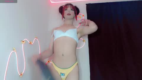 Snapshot of everlin_01 chatting on 06-20-26, 05:43 everlin_01 online show from 06-20-26, 05:43
