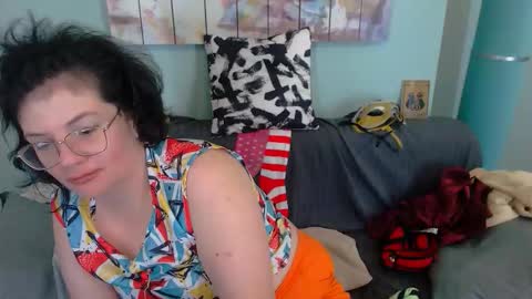 Everly online show from 09-12-25, 10:32