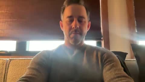 Every Day Is a Holiday online show from 03-04-25, 09:54